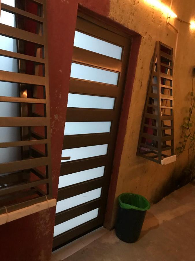 Casa Lili 2: Luxurious/Amplio/Hot Water/Economic/Wifi/Tv Apartment Valladolid  Exterior photo